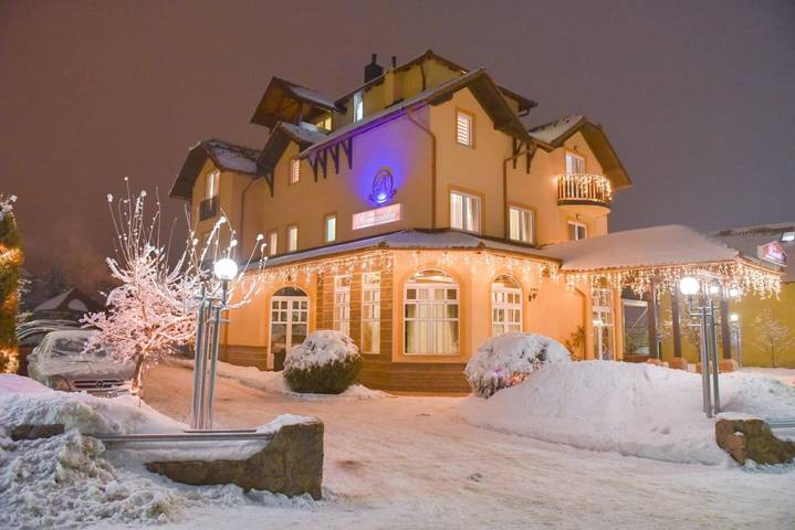 Ferienwohnung für 4 Personen, mit Garten und Pool sowie Ausblick, kinderfreundlich in Serbien