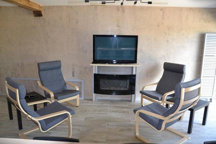 Location de vacances pour 4 personnes, avec vue et jardin à Salles-la-Source - 2