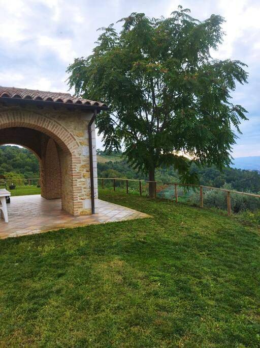 Location de vacances pour 10 personnes, avec jardin et jacuzzi à Gualdo Cattaneo - 4