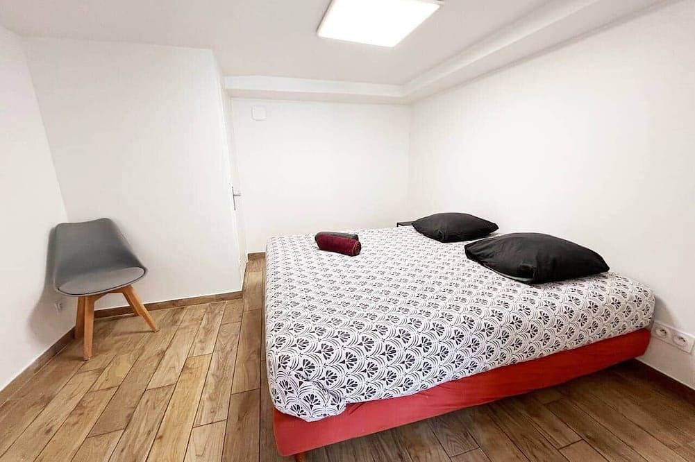 Ganze Wohnung, Large 3-room apartment 2 min from Orly in Athis-Mons, Essonne