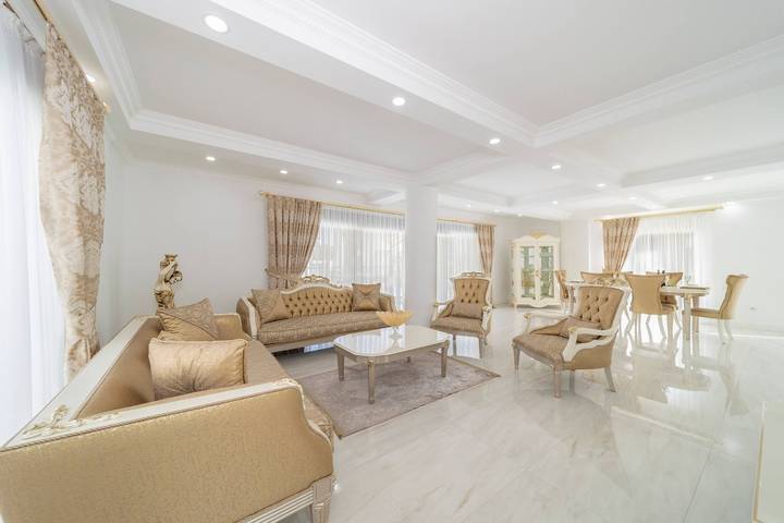 Luxusvilla in einer ruhigen Gegend mit Pool in Göynük, Kemer