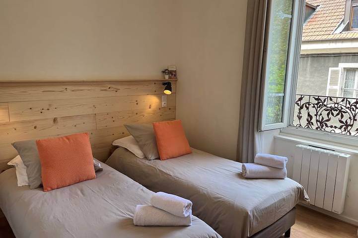 Gîte pour 4 personnes, avec balcon à Bellegarde-sur-Valserine - 2