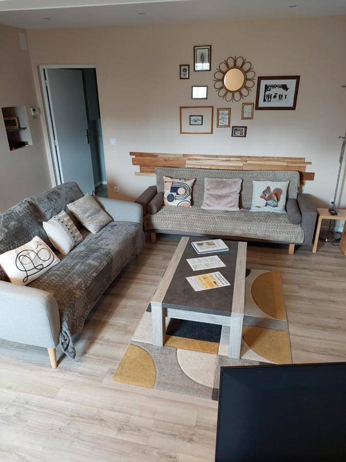 Location de vacances pour 8 personnes, avec jardin, animaux acceptés à Beaucroissant - 3