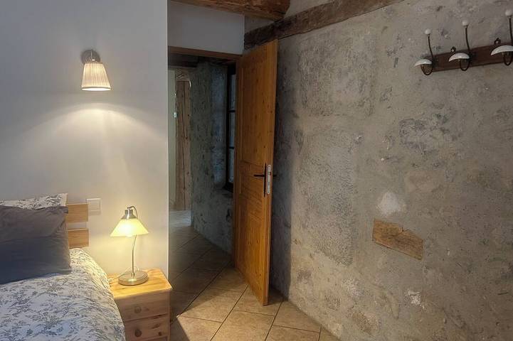 Location de vacances pour 6 personnes, avec Balcon ainsi que Terrasse et Jardin à Montmin - 4