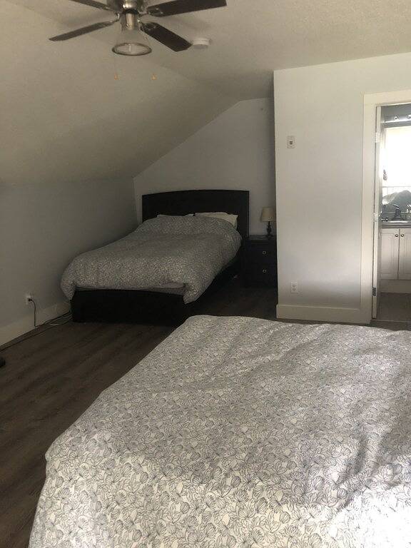 Ganze Wohnung, Blick auf die Berge, 1500 sqft 3 Br Penthouse Condo, Schlafmöglichkeiten für 8, mit Außenpool in Radium Hot Springs, Kootenay-Nationalpark