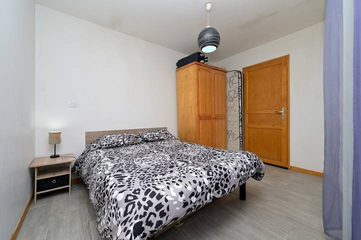 Maison de Vacances 'Au Fil De L'eau' avec Vue sur la Montagne, Terrasse Privée et Wi-Fi in Chein-Dessus, Haute-Garonne