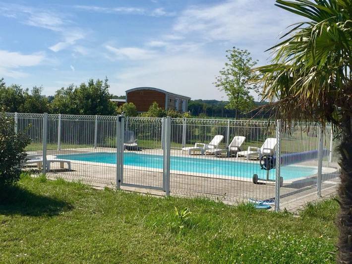 Mobil home pour 4 personnes, avec piscine ainsi que vue et jardin, adapté aux familles à Livron-sur-Drôme - 3