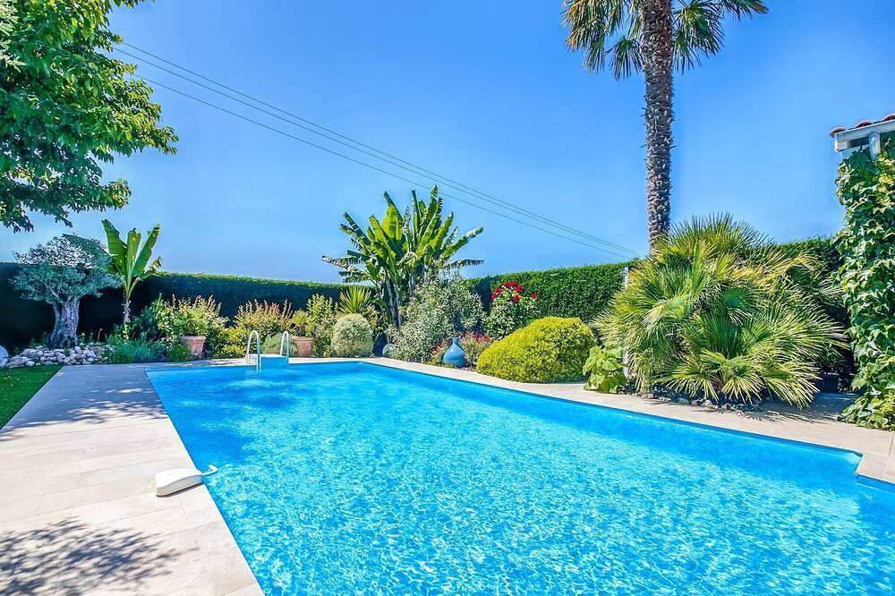 Holiday Home in Barry-d'Islemade with Pool in Barry-d'Islemade, Tarn-et-Garonne