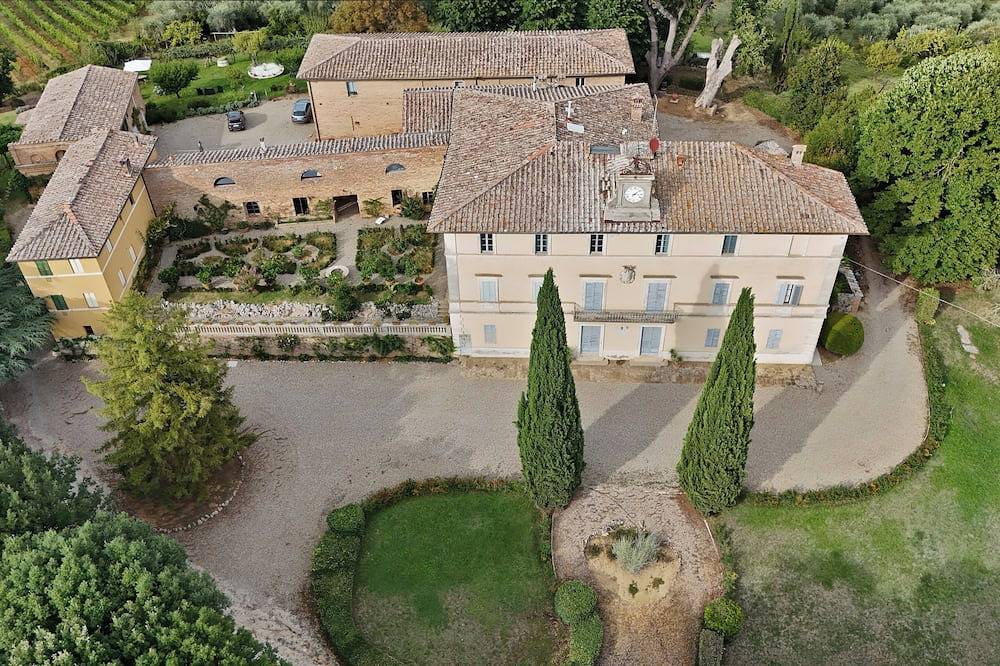 Villa for 5 Guests in Siena, Siena Province