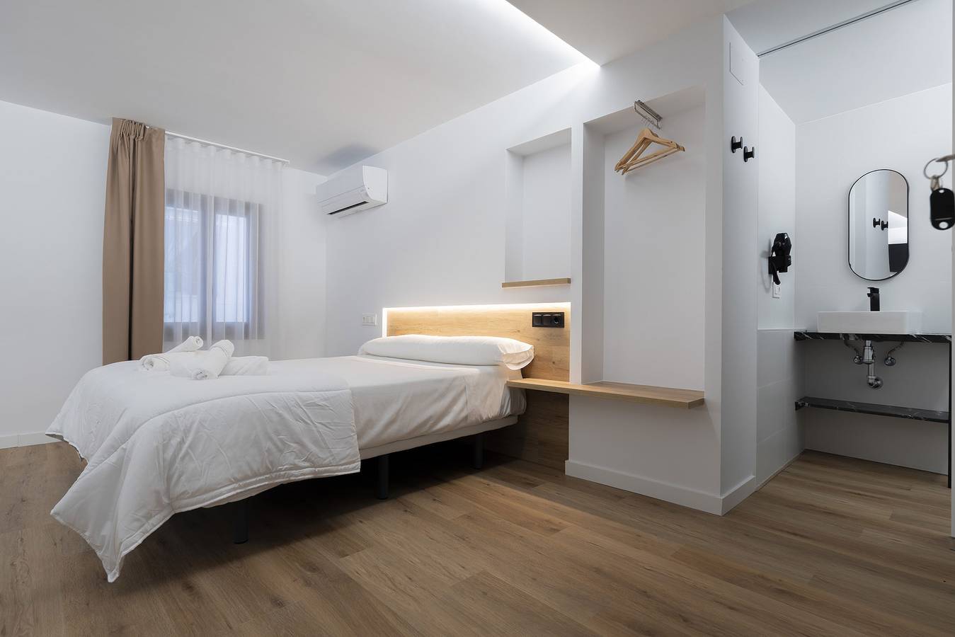 Apartamento vacacional entero, Casa Castell Habitacion Con Ventana in Peñíscola, Costa del Azahar