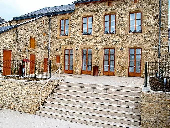 Chalet pour 19 personnes, avec terrasse dans les Ardennes