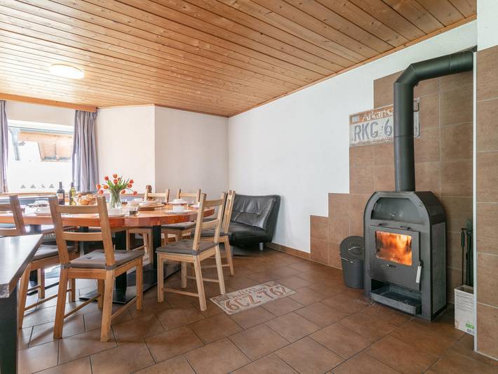 Ferienhaus für 20 Personen, mit Terrasse in Huben - 4