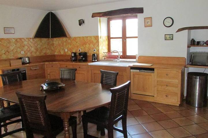 Gîte pour 8 personnes, avec jardin et piscine à Monoblet - 2