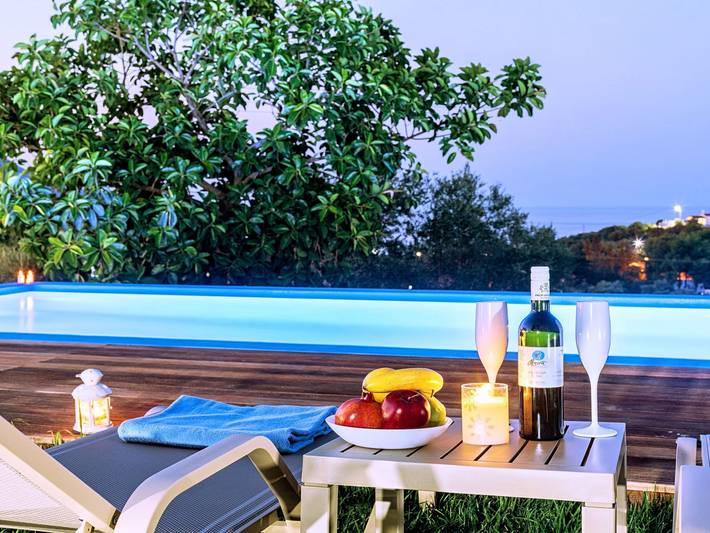 Location de vacances pour 8 personnes, avec piscine et jardin dans Georgioupoli - 4