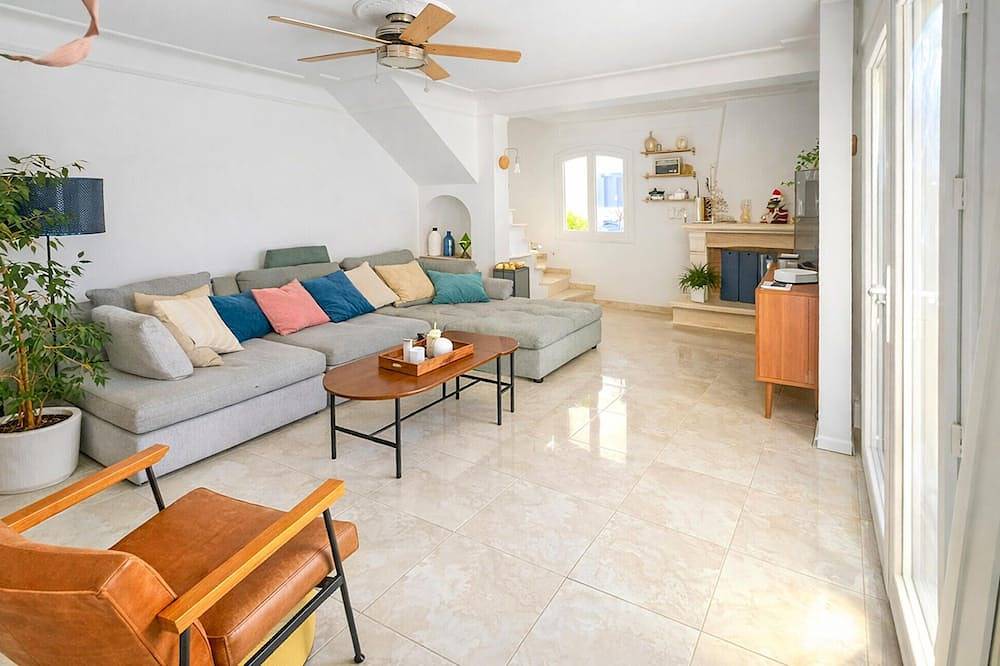 Maison piscine proche Cassis in Saint-Zacharie, Mediterranean Coast (France)