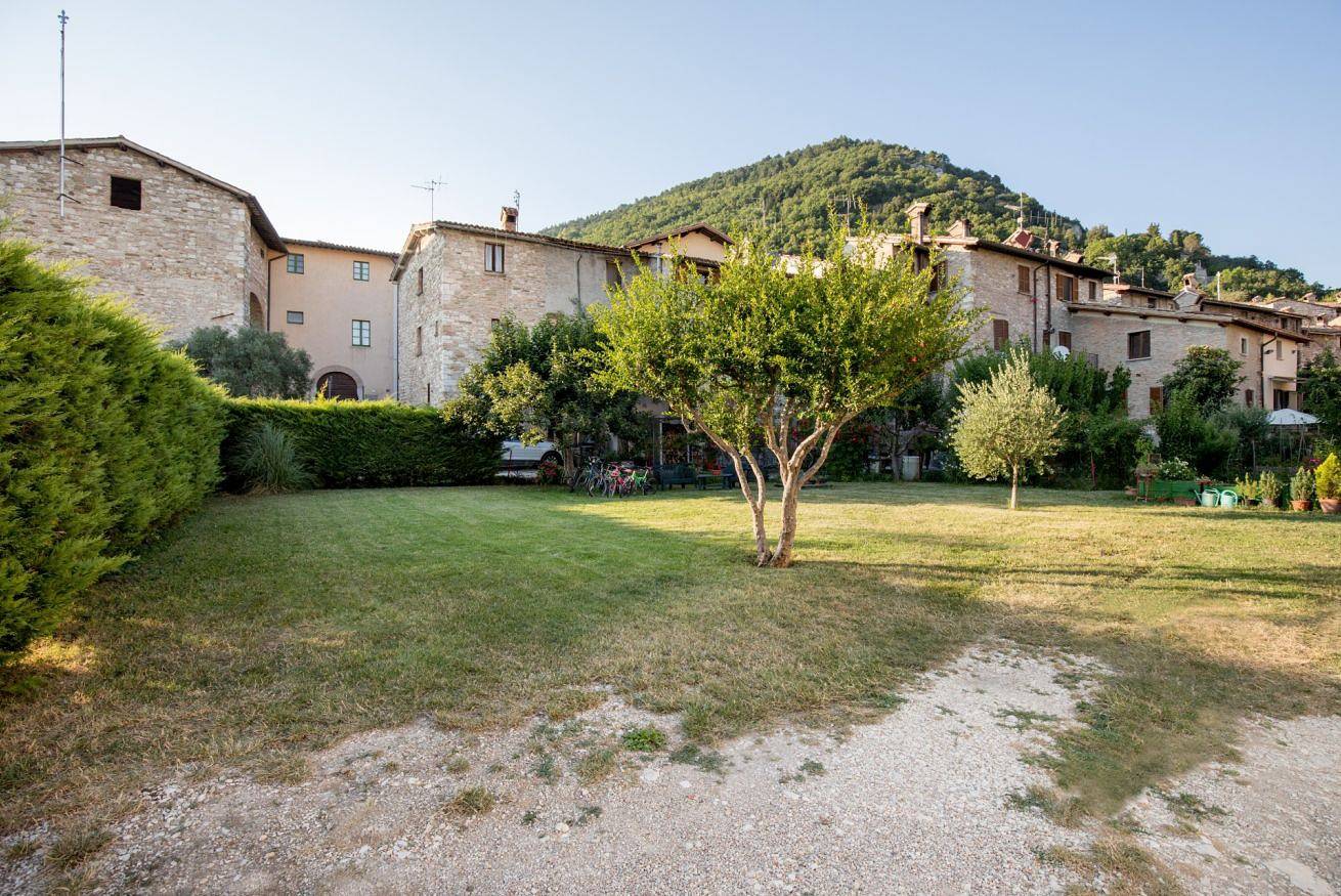 Appartamento intero, Borgo S.Lucia-Apt centrale con parcheggio-giardino in Gubbio, Umbria