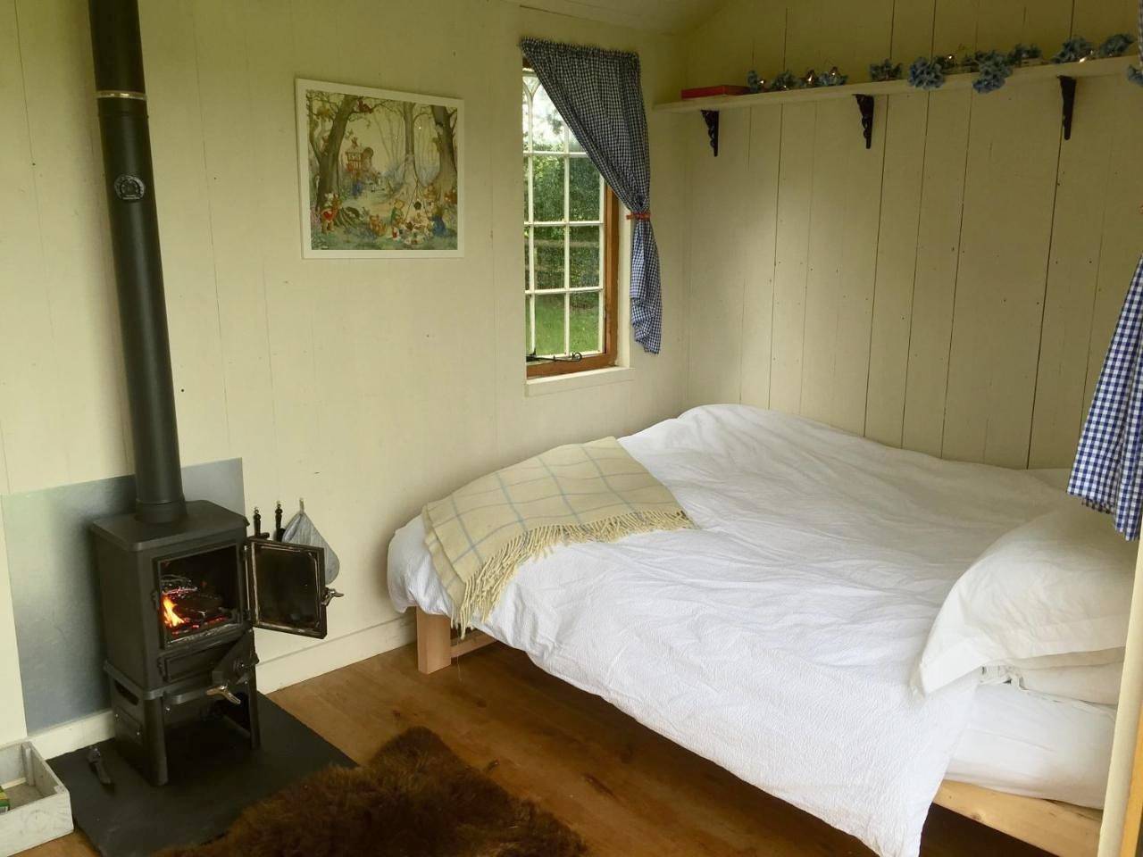 Bungalow with Private External Bathroom in Trudoxhill, Somerset