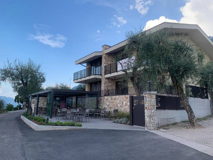Camping per 4 persone, con Balcone e Terrazza nonché Giardino e Vista lago a Brenzone