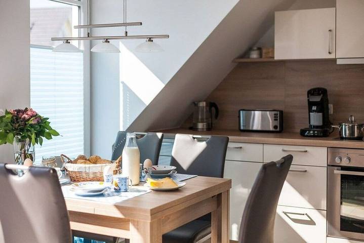 Ferienwohnung für 5 Personen, mit Balkon und Ausblick in Rostock und Umgebung - 2