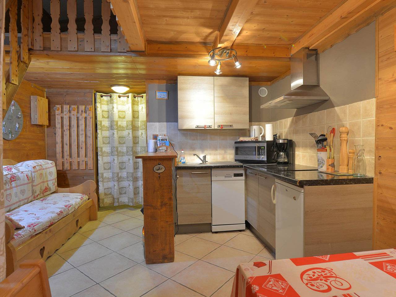 Gehele studio, Cozy Arc 2000 Studio for 6: Central, Balcony, Mezzanine, Near Slopes in Les Arcs, Bourg-Saint-Maurice