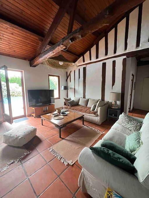 Location de vacances pour 12 personnes, avec jardin ainsi que vue et piscine à Ychoux - 3