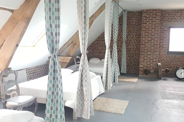 Gîte pour 12 personnes, avec Balcon à Steenbecque