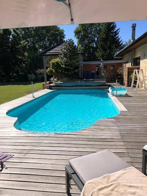 Gîte pour 7 personnes, avec Jacuzzi et Terrasse ainsi que Jardin et Piscine à Tailly