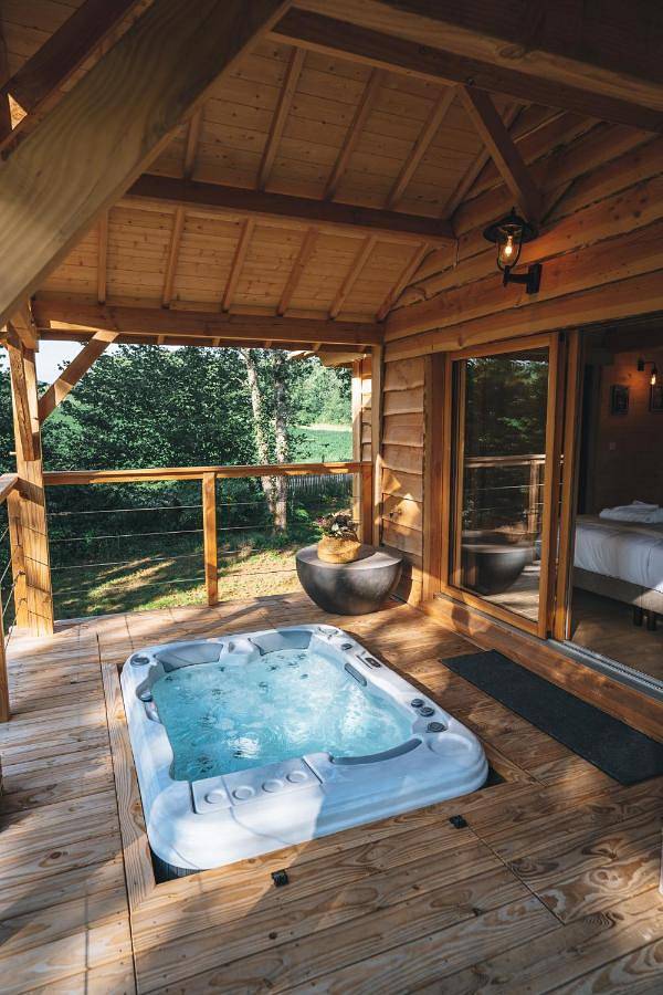 Gîte pour 2 personnes, avec piscine ainsi que jardin et vue à Sainte-Nathalène - 3