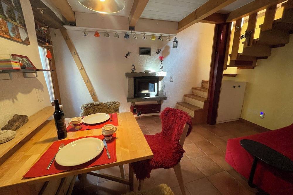 Schönes Rustico Eingangs Verzascatal für 2 P. Ruhig, zentral - keine Haustiere in Gordola, Tessiner Alpen