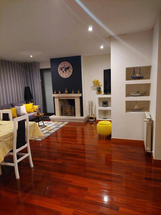 Apartamento inteiro, Duplex de luxo haut standing bord de plage avec piscine privée chauffée intérieurs in Esposende, Parque Natural do Litoral Norte