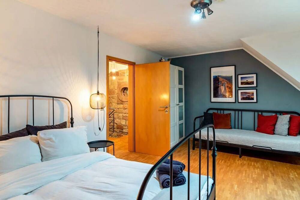 Ganze Wohnung, Gutshof Kaiserbacher Mühle - Appartement/Fewo, Dusche und Badewanne, 4 oder meh in Klingenmünster, Trifelsland