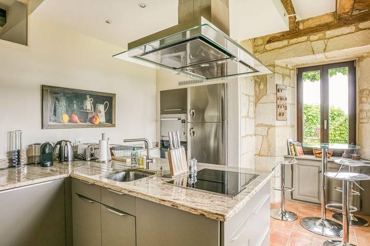 Location de vacances pour 8 personnes, avec jardin et terrasse à Sainte-Mondane - 4
