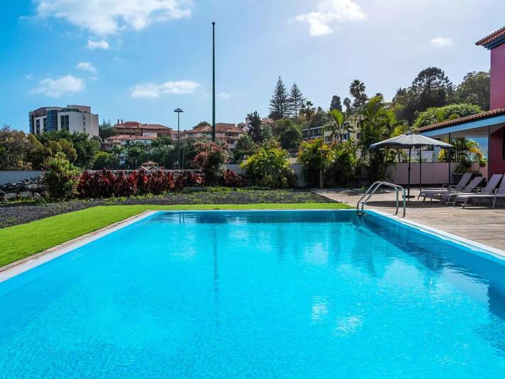 Ferienhaus für 8 Personen, mit Pool und Garten