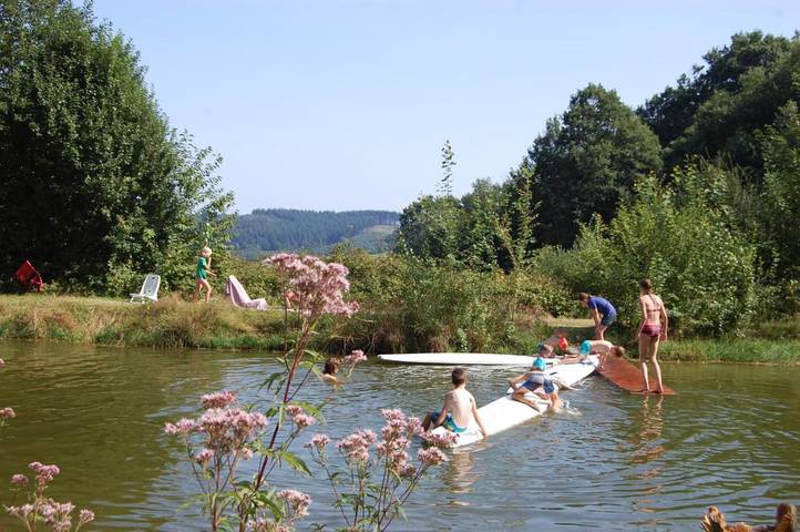 Camping pour 2 personnes, avec vue et piscine ainsi que jardin et bassin pour enfant dans Nièvre - 2