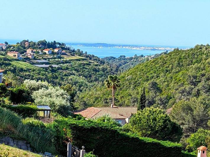 Villa pour 6 personnes, avec piscine et terrasse ainsi que jardin et jacuzzi à Saint-Laurent-du-Var - 2