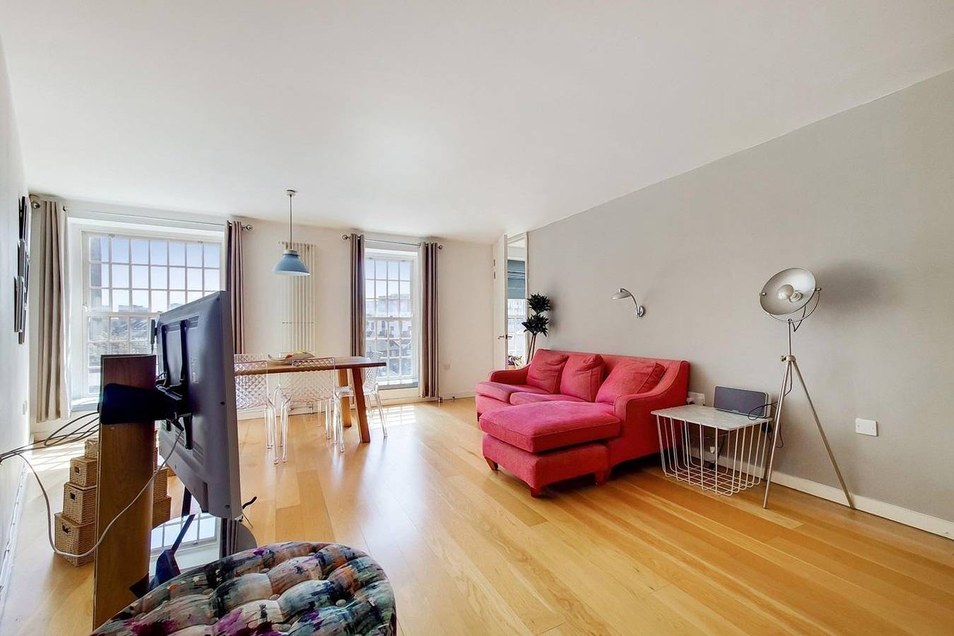 Entire holiday apartment, Greenwich Mill - Modern Comfort & Historic Charm in Greenwich, London