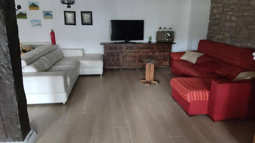 Casa de vacaciones para 30 personas, con vistas y jardín en Comarca de Aoiz - 3