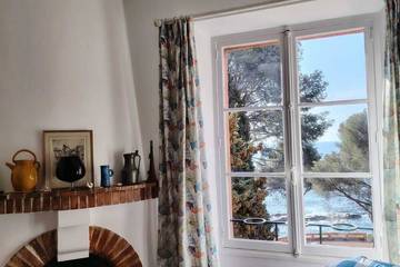 Gîte pour 4 personnes, avec jardin dans Plage de Boulouris