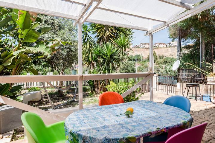 Ferienhaus für 5 Personen, mit Balkon und Garten