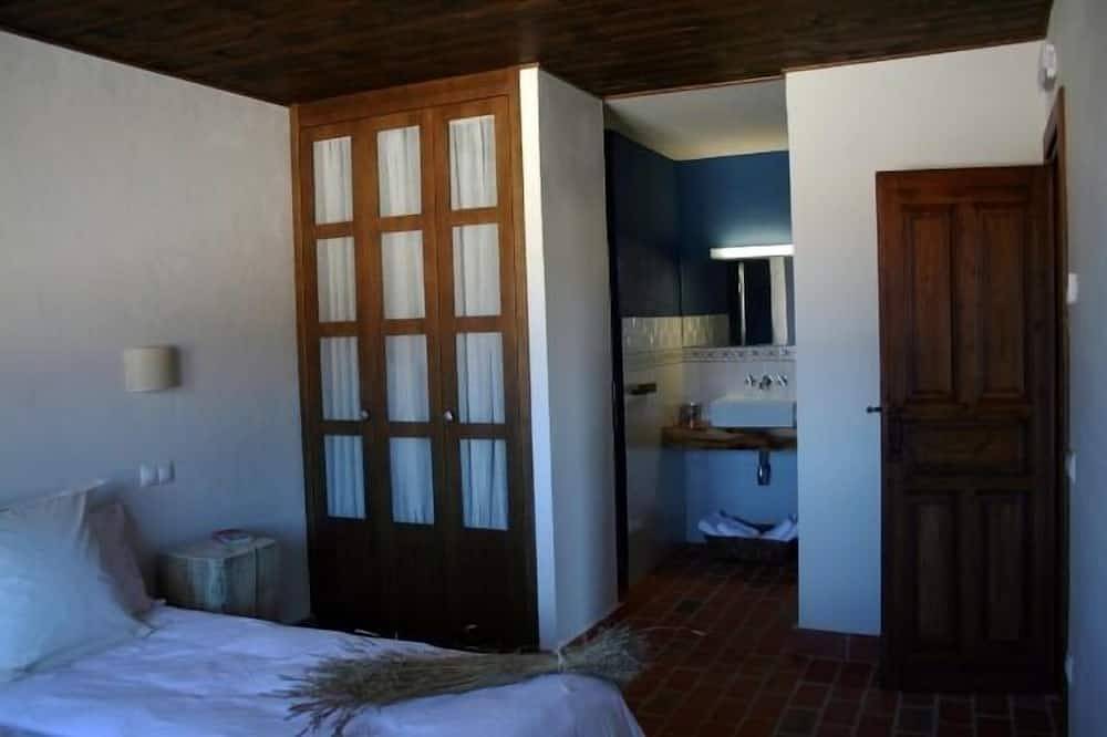 Rural House 5 Celemines Norte in Ciruelos de Cervera, Burgos Province