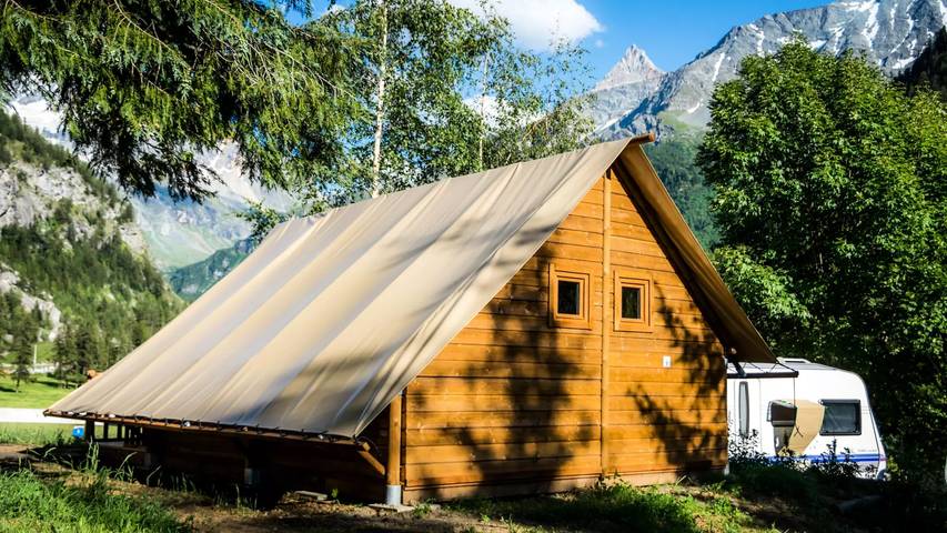 Chalet pour 5 personnes, avec terrasse ainsi que vue et piscine en Savoie - 4