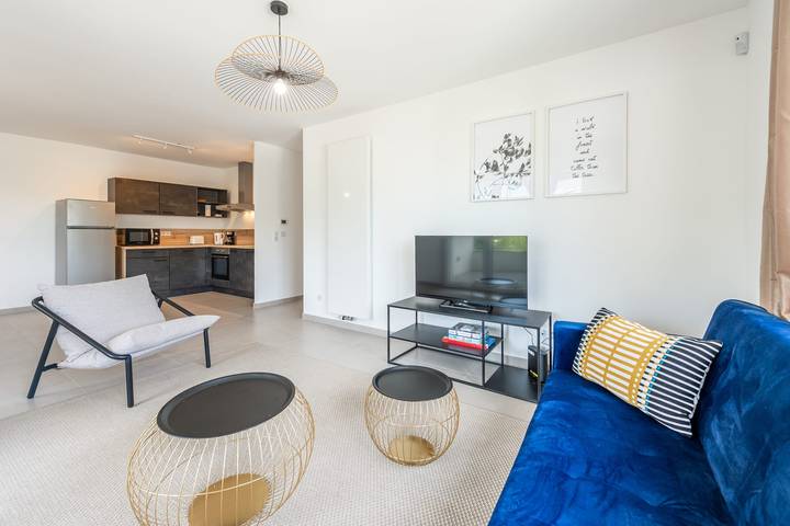 Glamping voor 4 personen, met balkon, kindvriendelijk aan het meer van Annecy