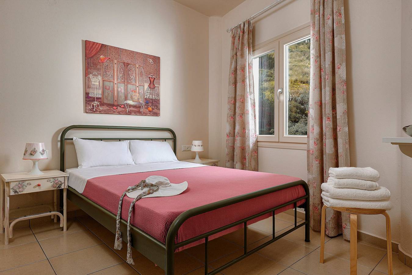 Entire apartment, Cozy vintage style apartment /shared pool – Ru in Lygaria, Αχλάδα