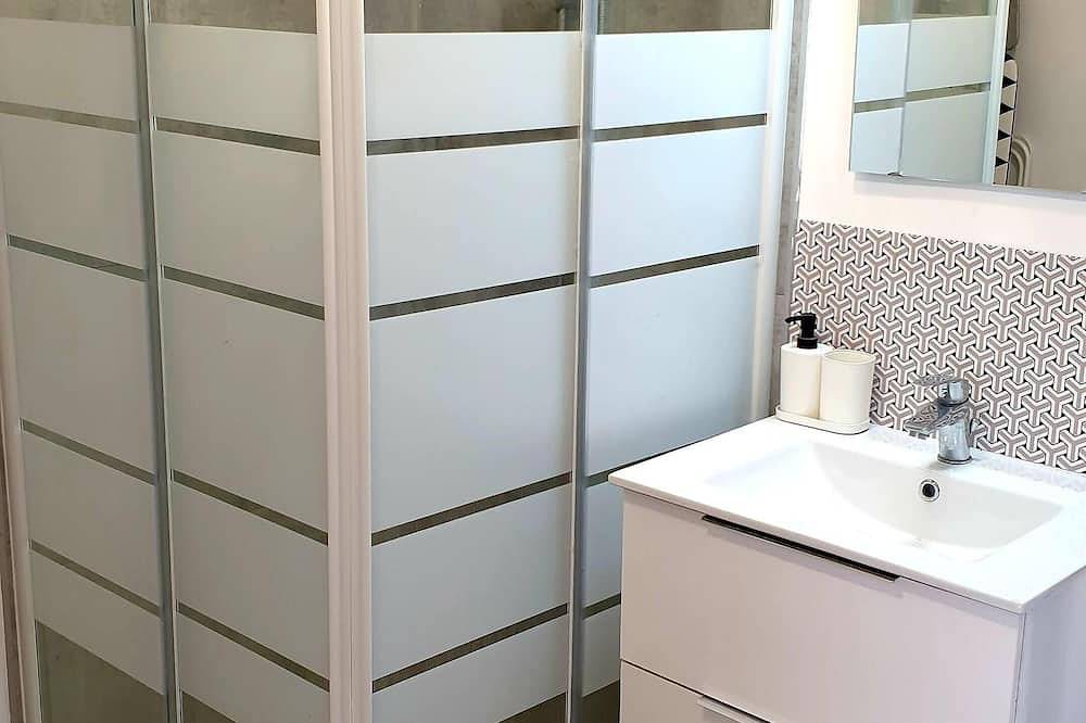 Entire apartment, Cosy studio just outside Bordeaux in Mérignac, Bordeaux region