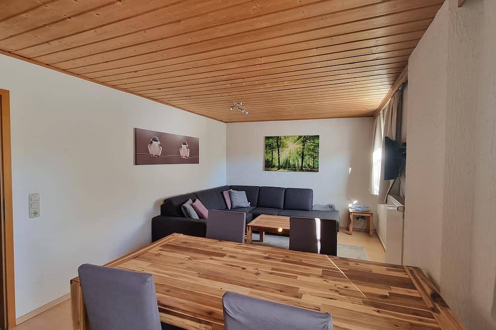 Ganze Wohnung, Hofblick 2 in Arnbruck, Ostbayern