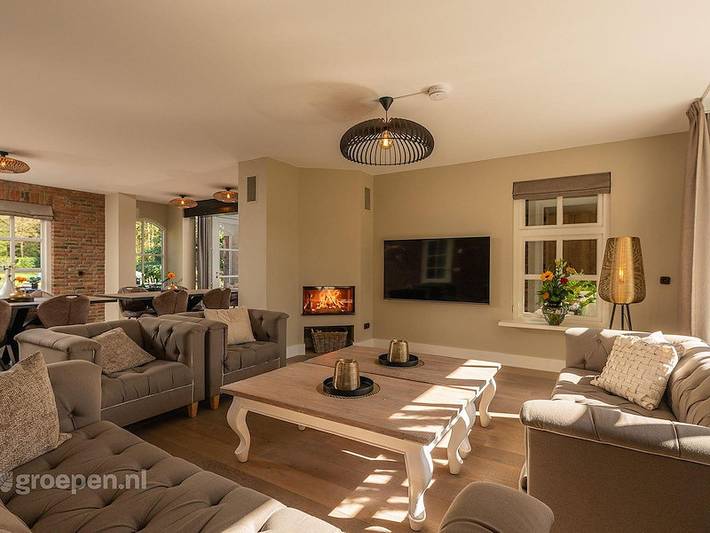 Ferienhaus für 20 Personen, mit Balkon/Terrasse und Whirlpool sowie Terrasse in Losser - 2