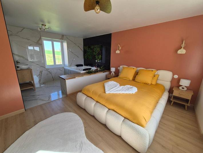 Location de vacances pour 2 personnes, avec jardin et jacuzzi à Cellefrouin - 3