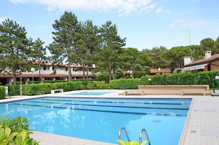 Ferienhaus für 6 Personen, mit Garten und Kinderpool sowie Pool in Bibione