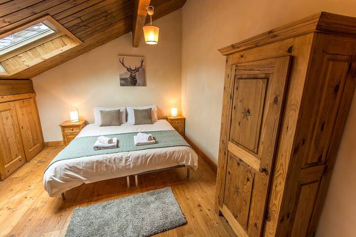 Appartement entier, Spacieux appartement en duplex avec 2 espaces de vie, en face à la télécabine in Samoëns, Région de Bonneville