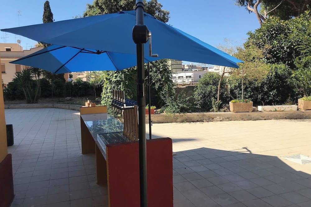 Villa nel centro di Brindisi, 5 minuti stazione e 15 aeroporto e porto in Brindisi, Salento